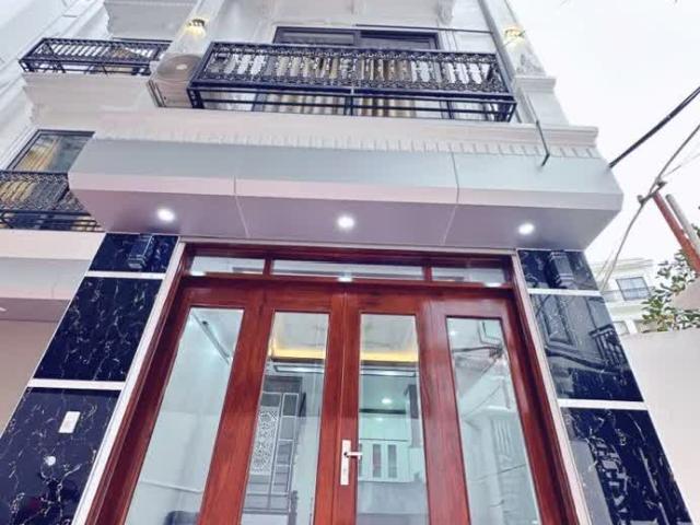 Nhà mặt phố bán tại Hoàn Kiếm, Hà Nội