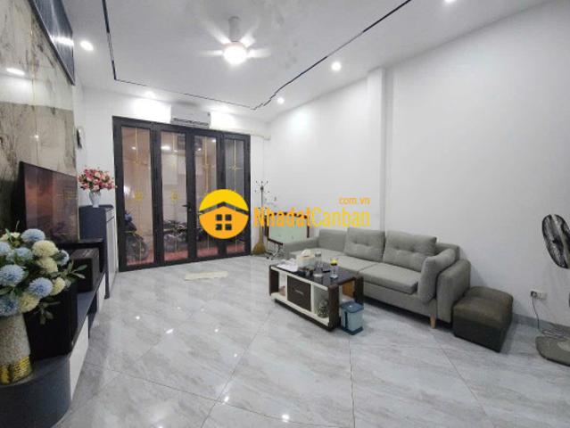 Nhà mặt phố bán