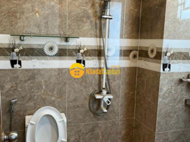 Nhà mặt phố bán