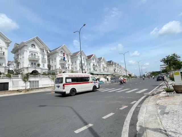 Nhà bán tại Khuôn viên UBND Thành phố Hồ Chí Minh, Thành phố Hồ Chí Minh