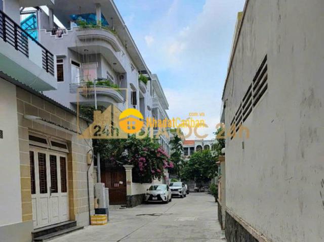 Nhà mặt phố bán