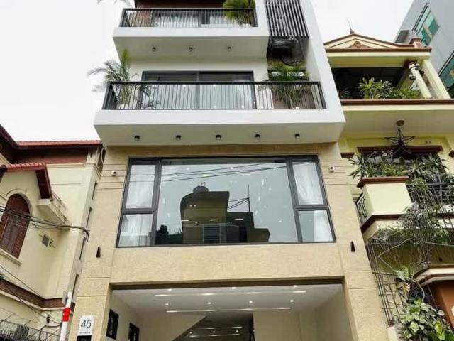 Nhà mặt phố bán tại Hoàn Kiếm, Hà Nội
