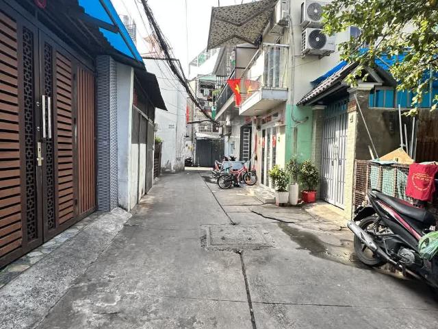 Nhà bán tại Khuôn viên UBND Thành phố Hồ Chí Minh, Thành phố Hồ Chí Minh