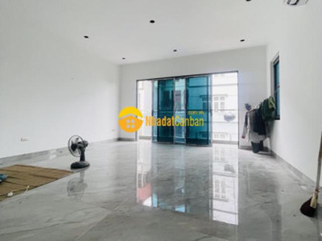 Nhà mặt phố bán