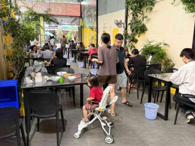 Nhà mặt phố bán