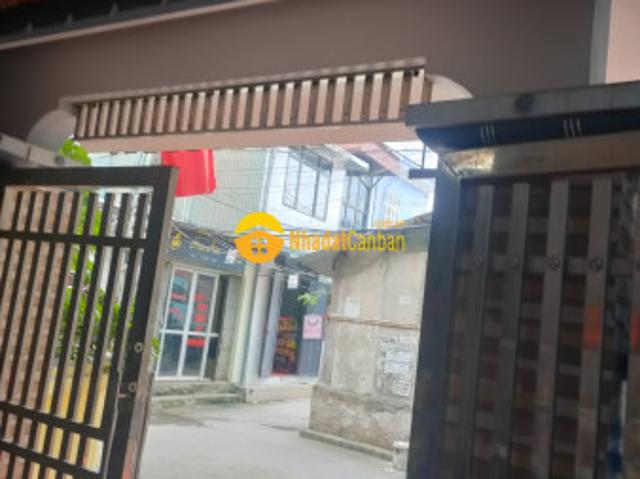 Nhà mặt phố bán