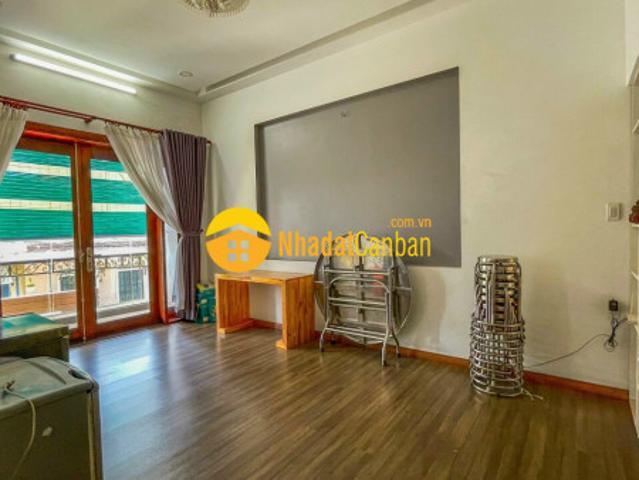 Nhà mặt phố bán