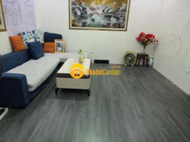 Nhà mặt phố bán