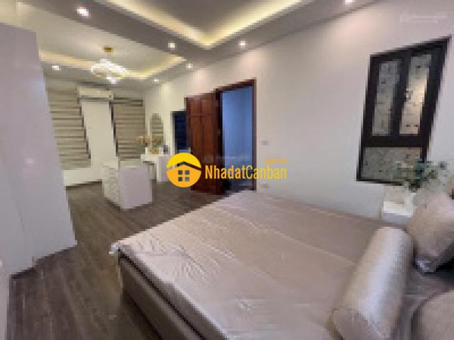 Nhà mặt phố bán