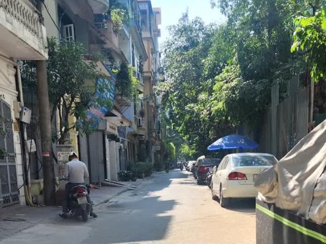 Nhà mặt phố bán tại Hoàn Kiếm, Hà Nội