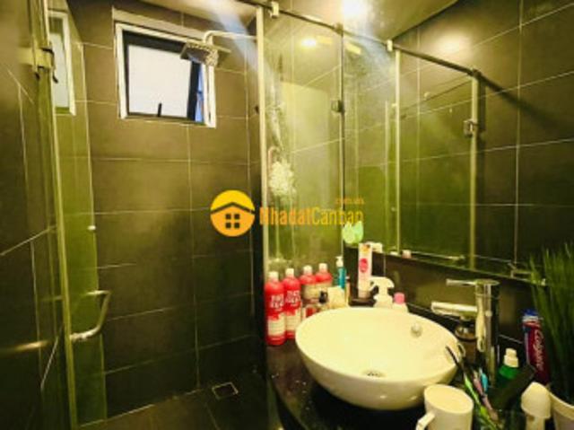 Nhà mặt phố bán