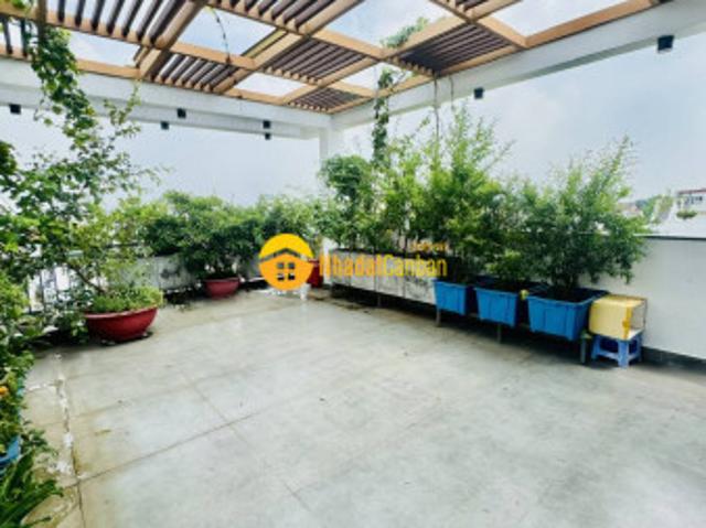 Nhà mặt phố bán