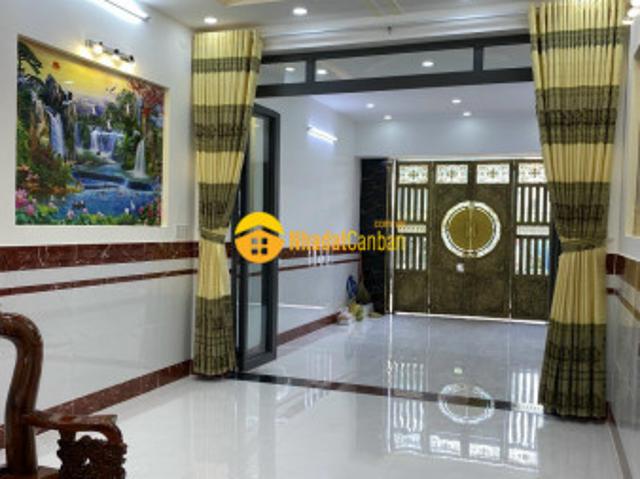 Nhà mặt phố bán