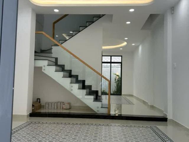 Nhà bán tại Khuôn viên UBND Thành phố Hồ Chí Minh, Thành phố Hồ Chí Minh