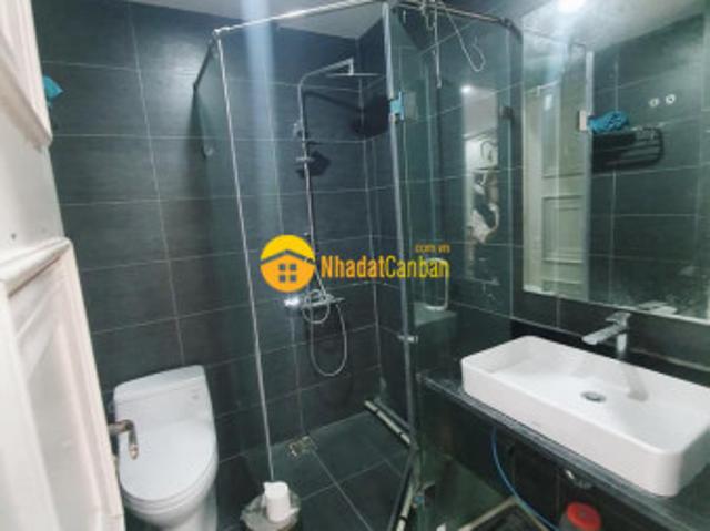 Nhà mặt phố bán
