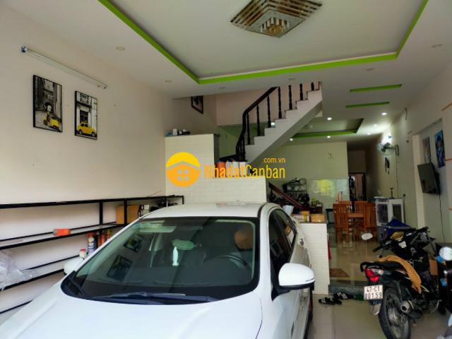 Nhà mặt phố bán