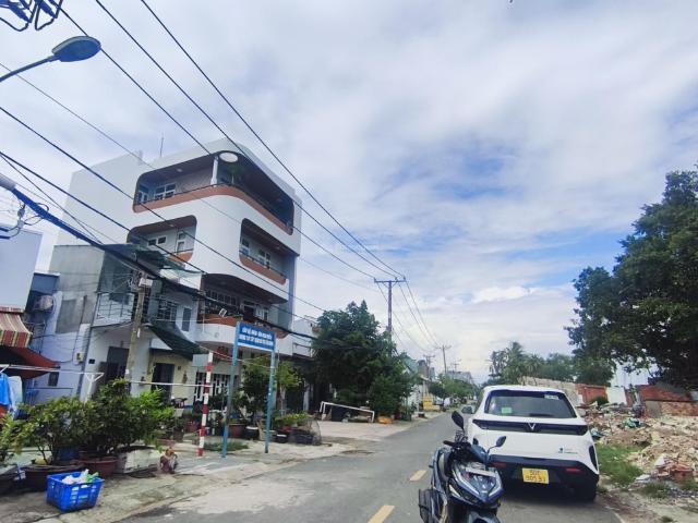 Nhà mặt phố bán