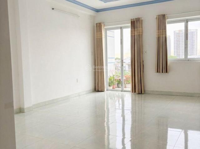 Nhà mặt phố bán