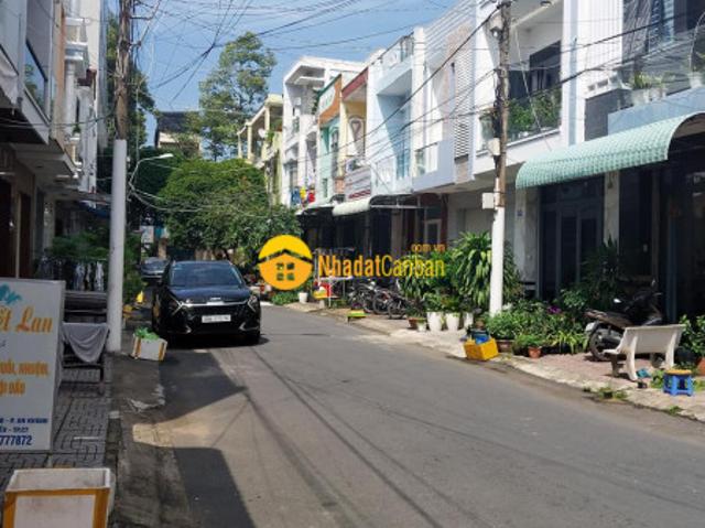 Nhà mặt phố bán