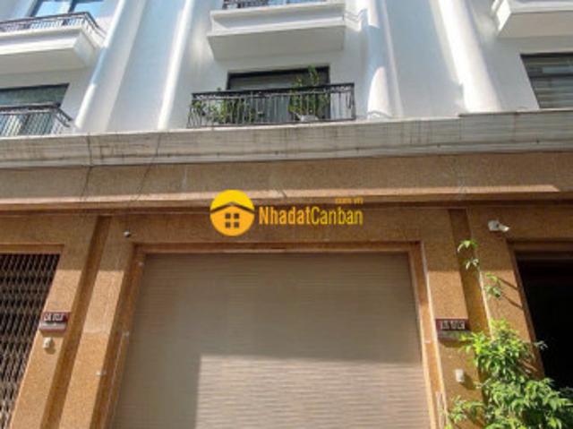 Nhà mặt phố bán