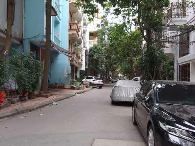 Nhà mặt phố bán tại Hoàn Kiếm, Hà Nội