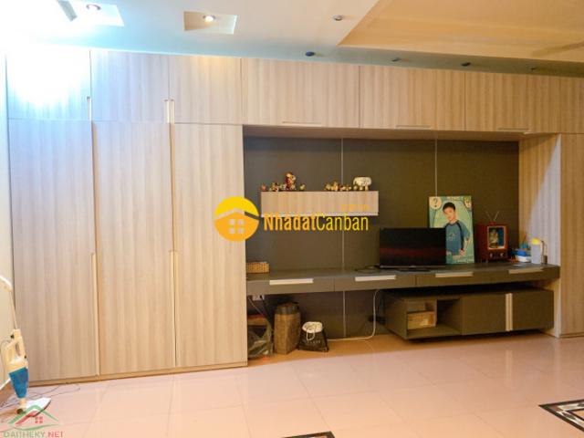 Nhà mặt phố bán