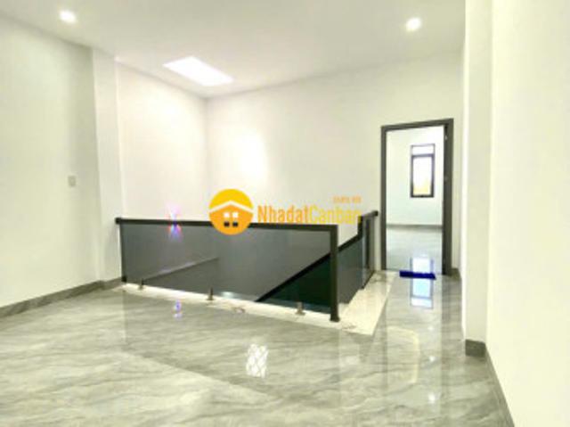 Nhà mặt phố bán