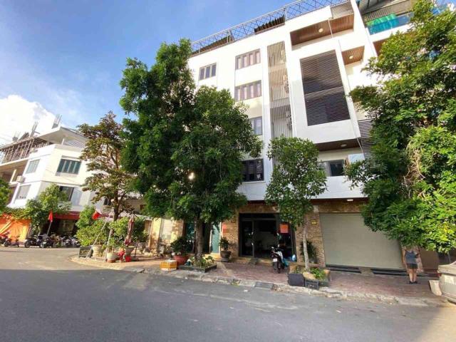 Nhà mặt phố bán