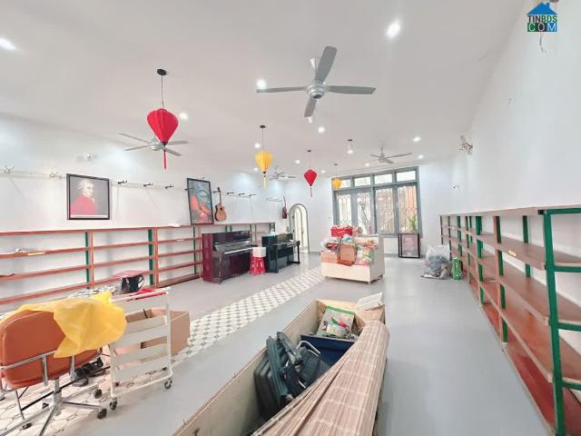 Nhà mặt phố bán