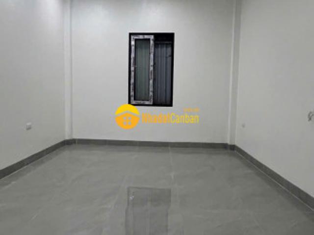 Nhà mặt phố bán