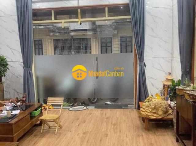 Nhà mặt phố bán