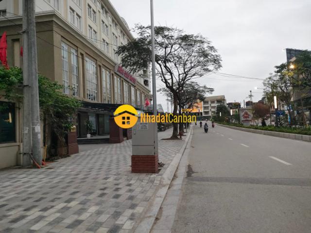 Nhà mặt phố bán