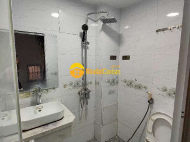 Nhà mặt phố bán