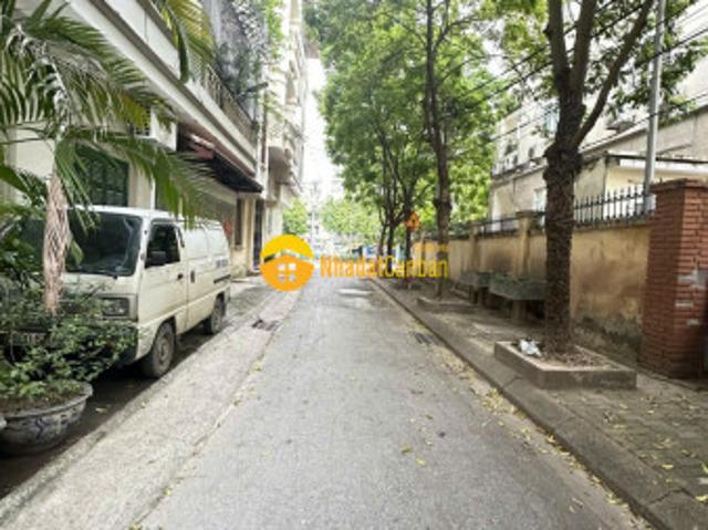 Nhà mặt phố bán