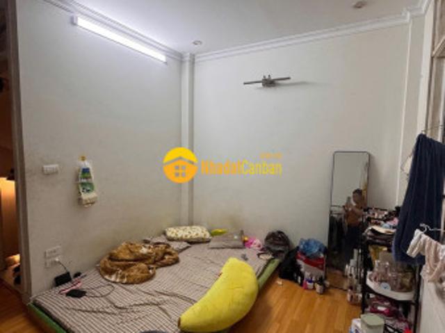 Nhà mặt phố bán