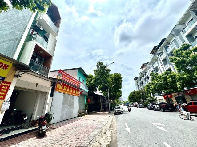 Nhà mặt phố bán