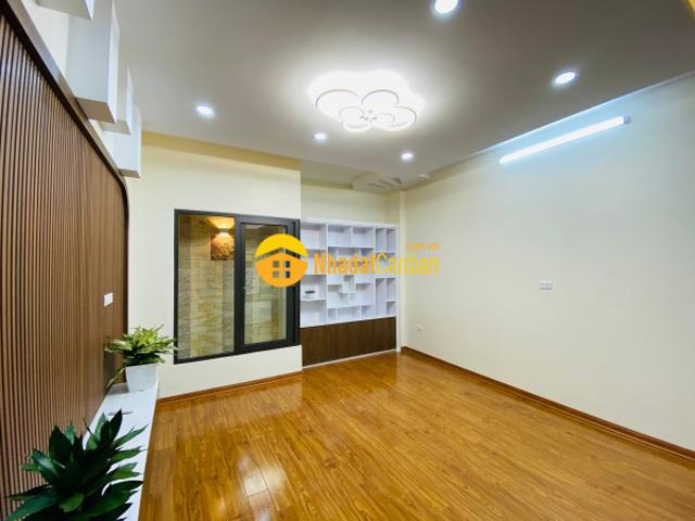 Nhà mặt phố bán