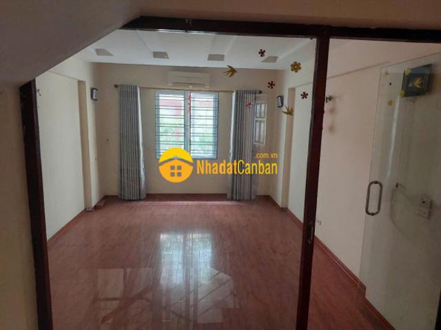 Nhà mặt phố bán