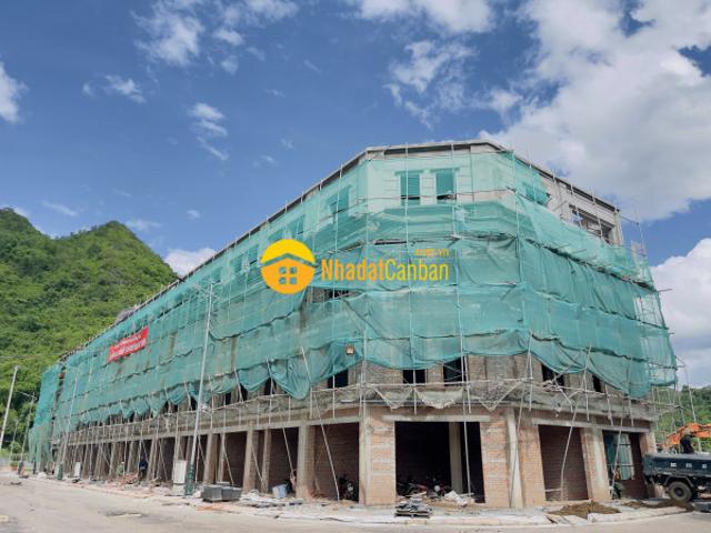 Nhà mặt phố bán