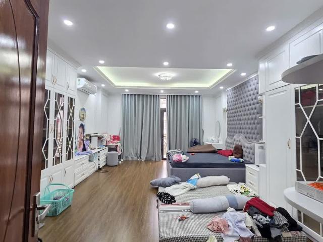 Nhà mặt phố bán tại Hoàn Kiếm, Hà Nội