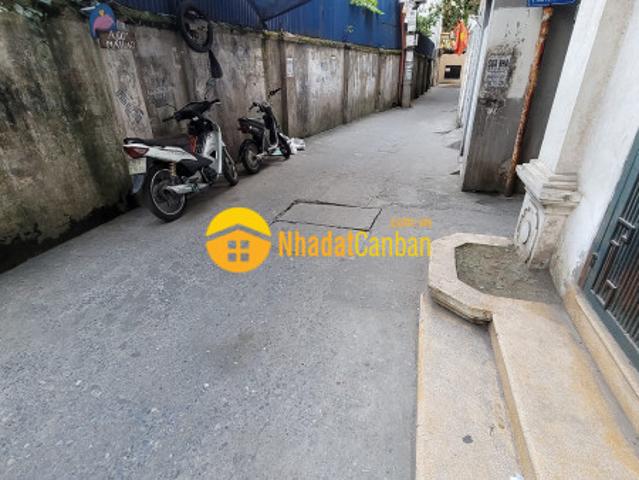 Nhà mặt phố bán