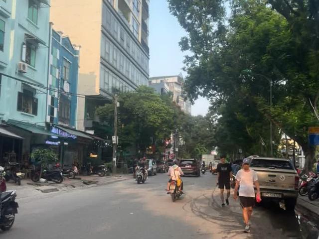 Nhà mặt phố bán tại Hoàn Kiếm, Hà Nội