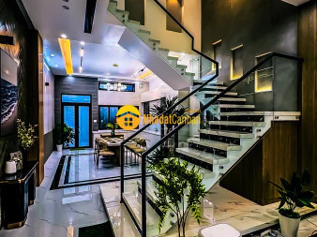 Nhà mặt phố bán