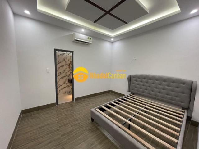 Nhà mặt phố bán