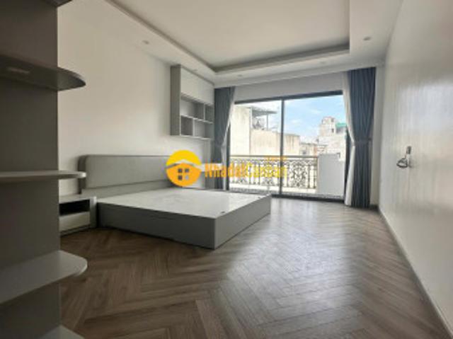 Nhà mặt phố bán
