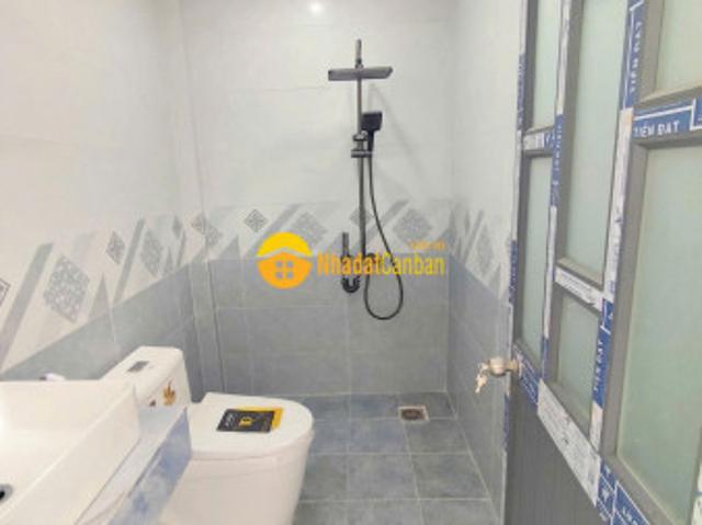 Nhà mặt phố bán