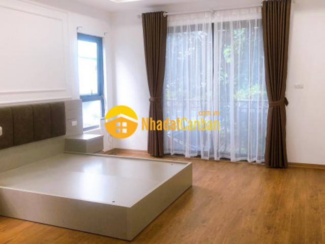 Nhà mặt phố bán
