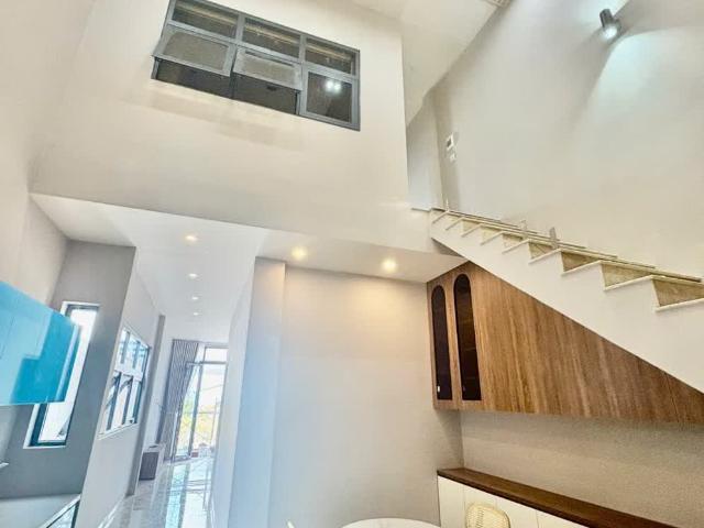 Nhà mặt phố bán