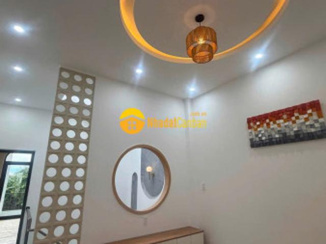 Nhà mặt phố bán