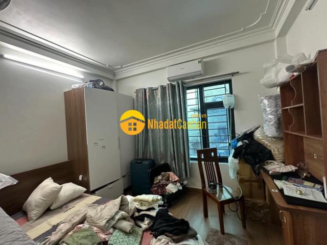 Nhà mặt phố bán